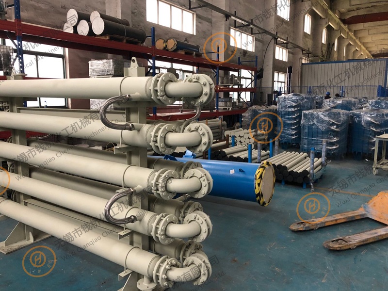 搪玻璃管式水解反應(yīng)器 搪玻璃管式水解反應(yīng)器